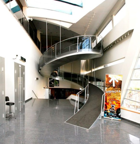 Interior del nuevo edificio de la Cinemateca inaugurado en 2007