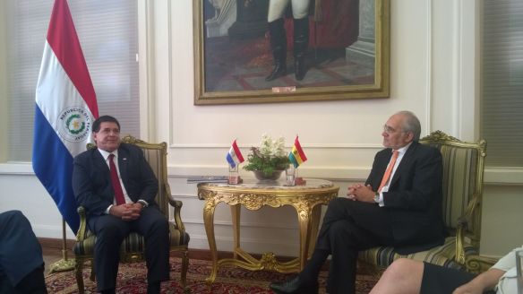 En Asunción con el Presidente del Paraguay Horacio Cartes (29/10/2014)